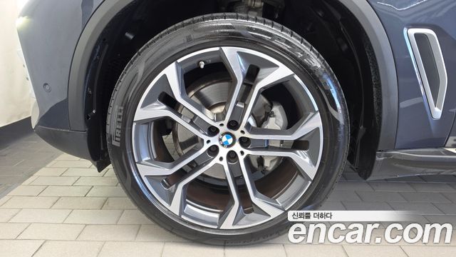 BMW X5 G05 xDrive 40i xLine - фото 4