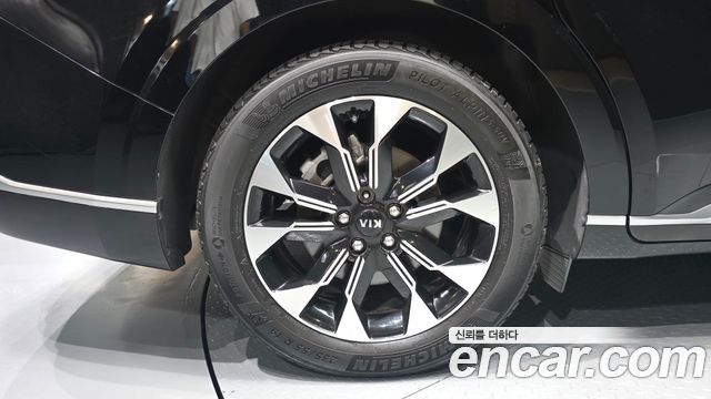 Kia Carnival 4-го поколения Gasoline 9-Seater Hi-Limousine Signature - фото 4