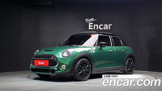 Mini Cooper S 5Door HIGH 3rd - фото 0