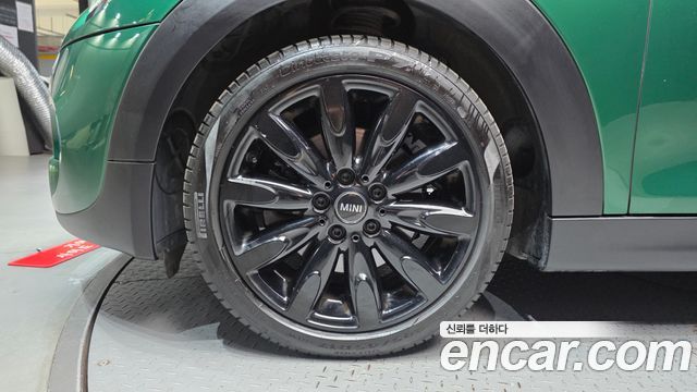 Mini Cooper S 5Door HIGH 3rd - фото 4