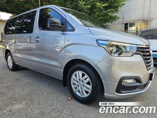 Hyundai Starex New Van 3-Seater Smart - фото 2