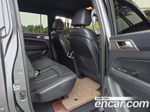 SsangYong Rexton Sports Khan Diesel 2.2 4WD Professional S (5-Link) - фото 4