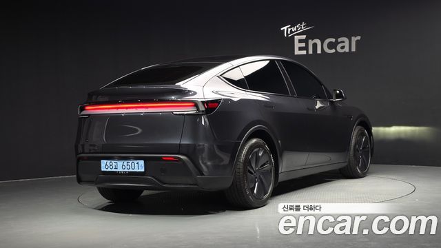 Tesla Model Y Premium RWD - фото 1