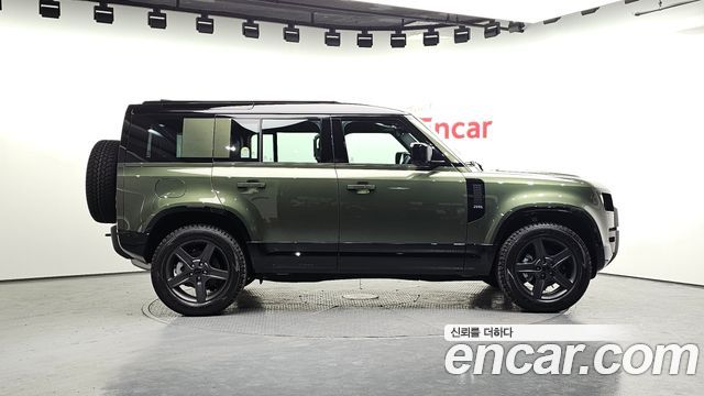 Land Rover Defender L663 110 D250 X-Dynamic SE - фото 4