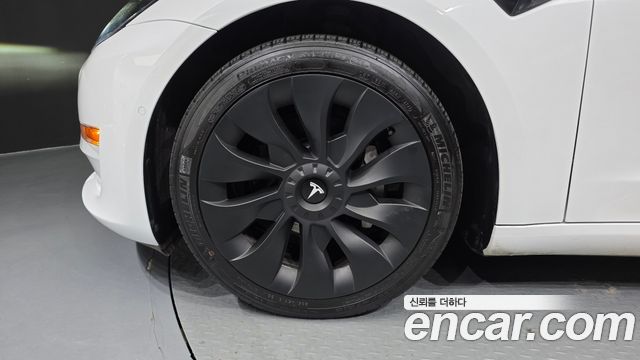 Tesla Model 3 Long Range AWD - фото 4