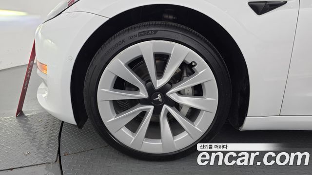 Tesla Model 3 Long Range AWD - фото 4