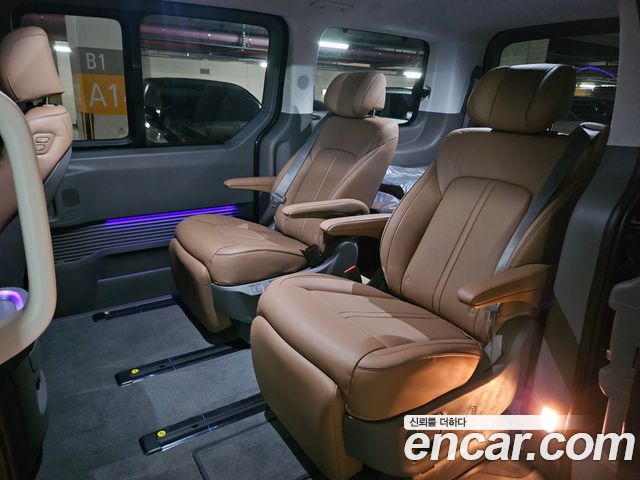 Hyundai Staria 4WD Lounge 7-Seater Inspiration - фото 3