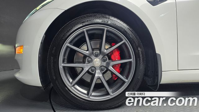 Tesla Model 3 Long Range AWD - фото 4