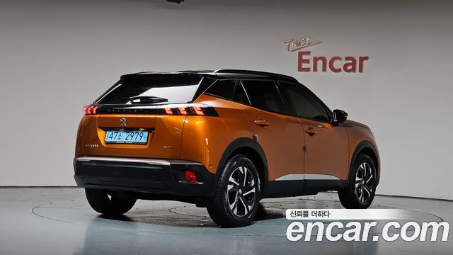 Peugeot 2008 2-го поколения EV GT - фото 0