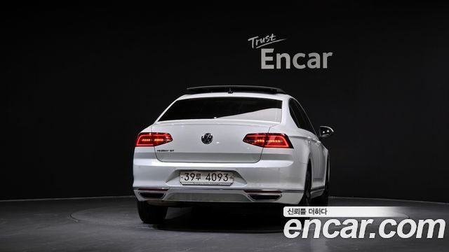 Volkswagen Passat B8 2.0 TDI Premium - фото 3