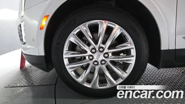 Cadillac XT5 3.6 Platinum - фото 4