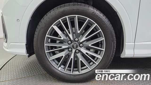 Audi Q3 F3 35 TDI Premium - фото 4