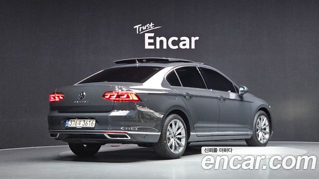 Volkswagen Passat B8 2.0 TDI Prestige - фото 1