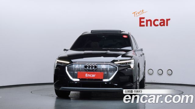 Audi e-Tron 55 Quattro - фото 2