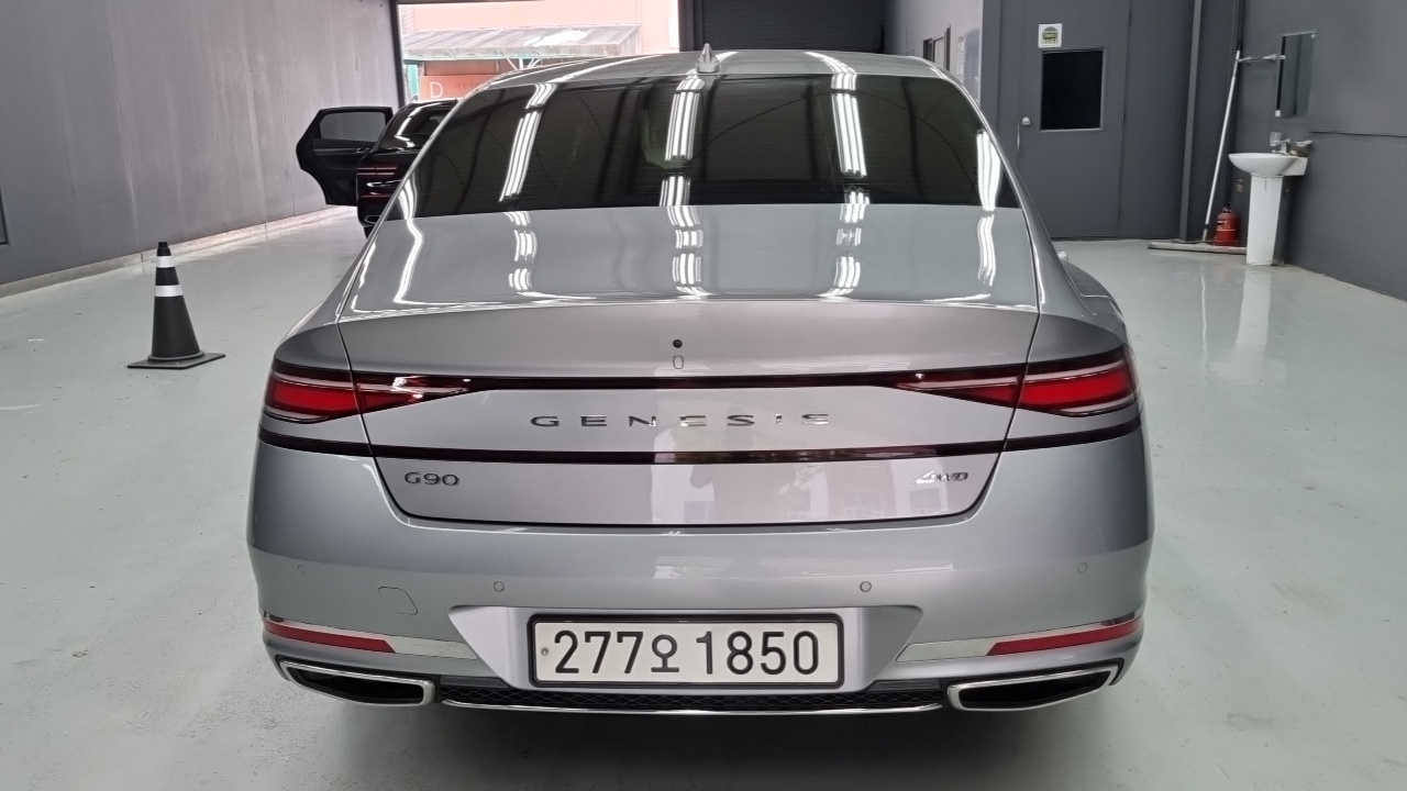 Genesis G90 RS4 Gasoline 3.5 Turbo AWD - фото 3