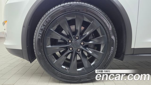 Tesla Model X Long Range - фото 3