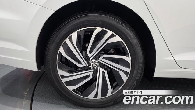 Volkswagen Jetta 7-го поколения 1.4 TSI Prestige - фото 4