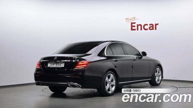 Mercedes-Benz E-Class W213 E200 Avantgarde - фото 1
