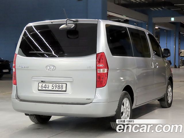 Hyundai Starex New 4WD Urban 9-Seater Premium - фото 1