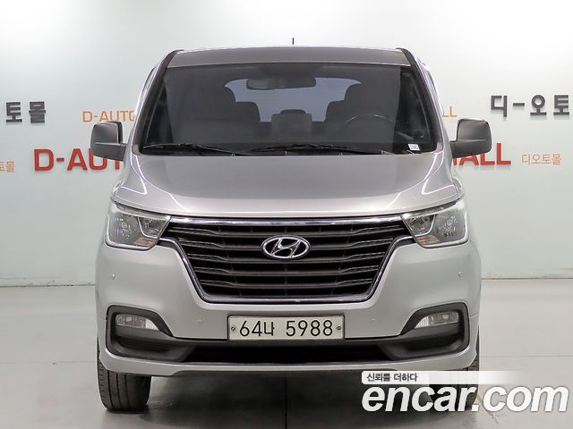 Hyundai Starex New 4WD Urban 9-Seater Premium - фото 2