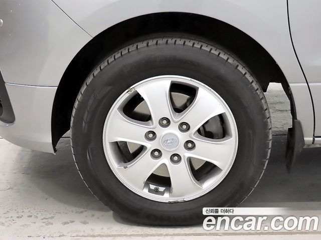 Hyundai Starex New 4WD Urban 9-Seater Premium - фото 4