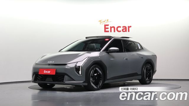Kia EV4 Long Range 2WD Earth - фото 0