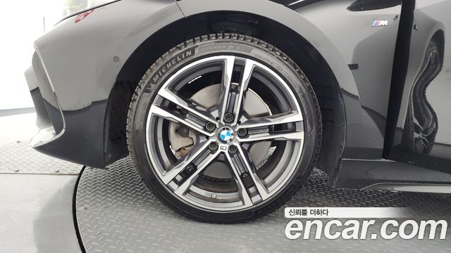 BMW 1 Series F40 120i M Sports - фото 4
