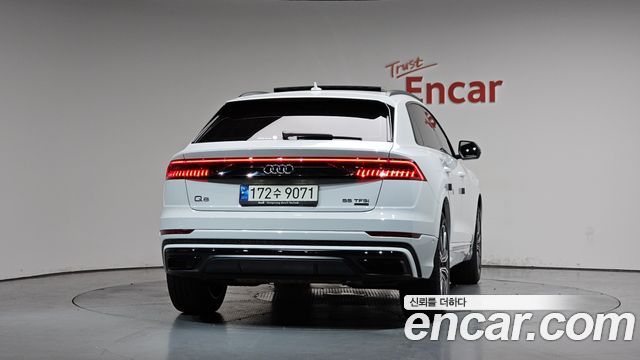 Audi Q8 55 TFSI Quattro Premium - фото 3