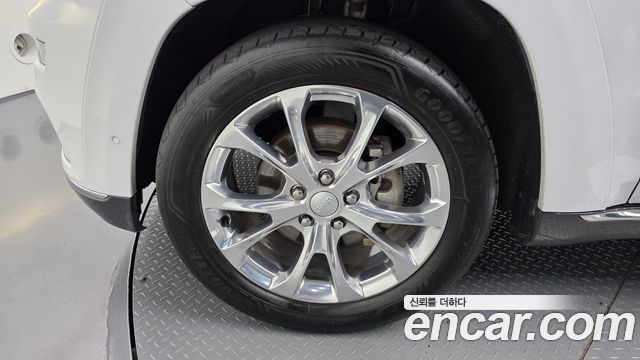 Jeep Cherokee 3.6 Summit WK2 - фото 4