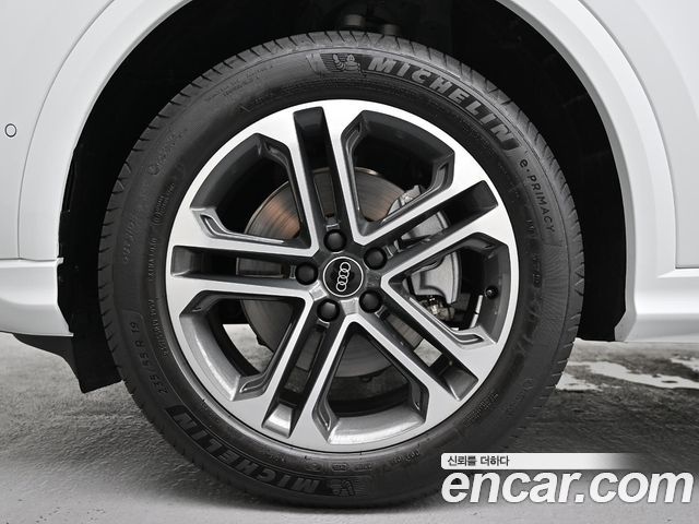 Audi Q5 40 TFSI Quattro Sportback Advanced - фото 4