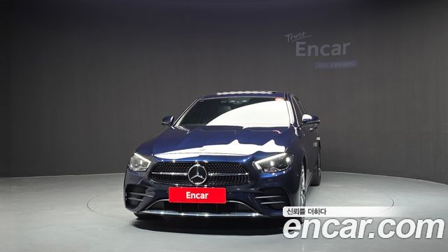 Mercedes-Benz E-Class W213 E220d 4MATIC AMG Line - фото 2
