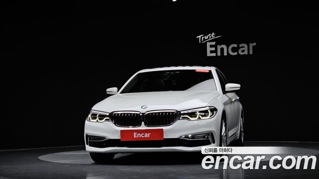BMW 5 Series G30 520d Luxury Plus - фото 1