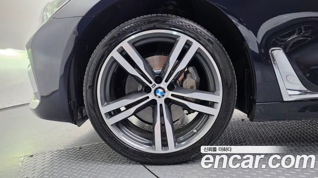 BMW 7 Series G11 730Ld xDrive M Sport - фото 4