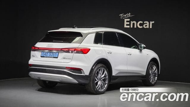 Audi Q4 e-Tron F4 45 Premium - фото 1