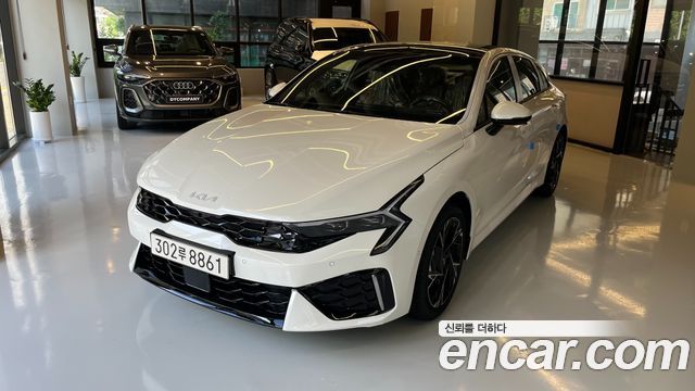 Kia K5 New 3-го поколения 2.0 Signature - фото 0