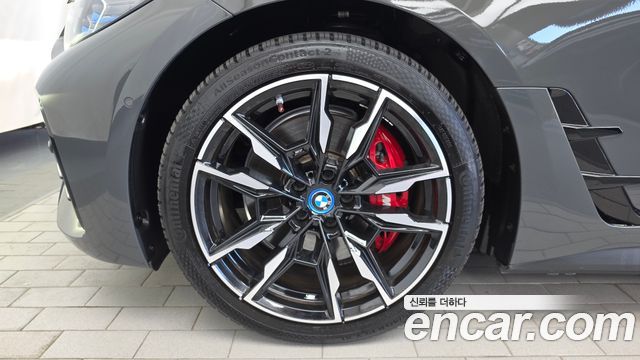 BMW i4 M50 Pro - фото 4