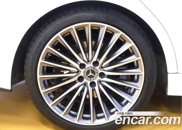 Mercedes-Benz C-Class W206 C300 4MATIC AMG Line - фото 4