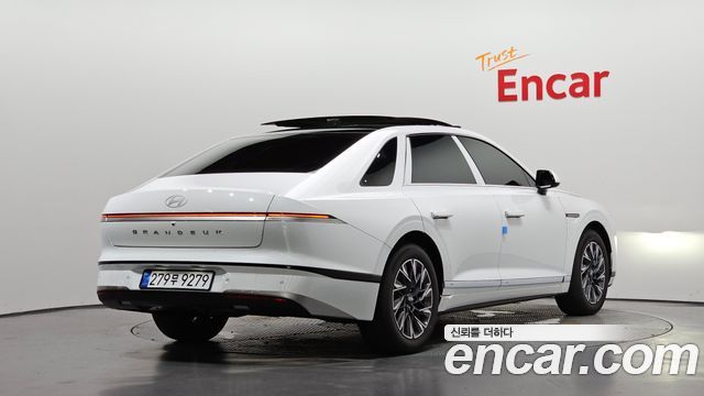 Hyundai Grandeur New GN7, гибрид Premium - фото 1
