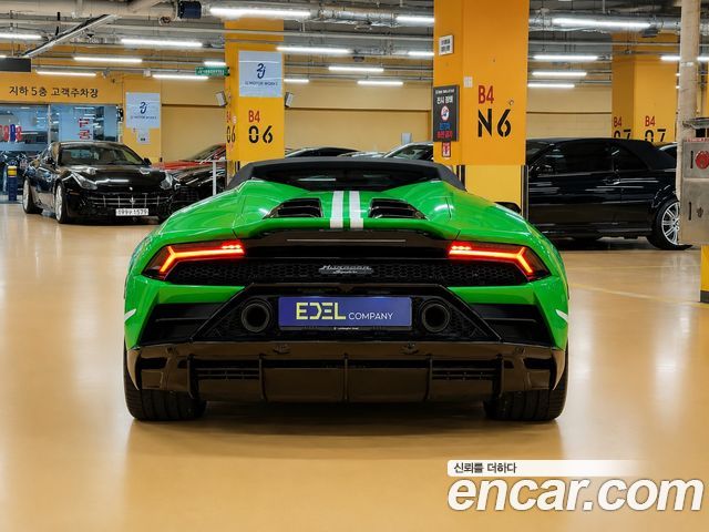Lamborghini Huracan LP640-4 EVO Spyder - фото 4