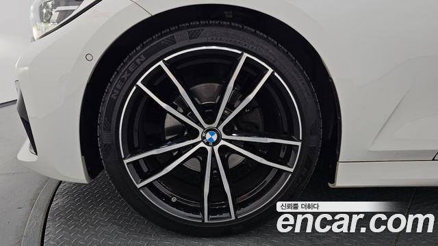 BMW 3 Series G20 320i M Sport - фото 4