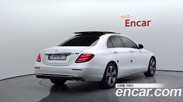 Mercedes-Benz E-Class W213 E300 Avantgarde - фото 1