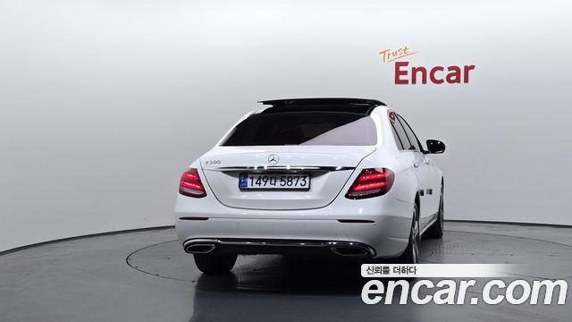 Mercedes-Benz E-Class W213 E300 Avantgarde - фото 3