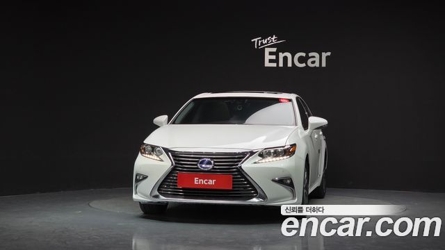 Lexus ES 300h Supreme XV60 - фото 2