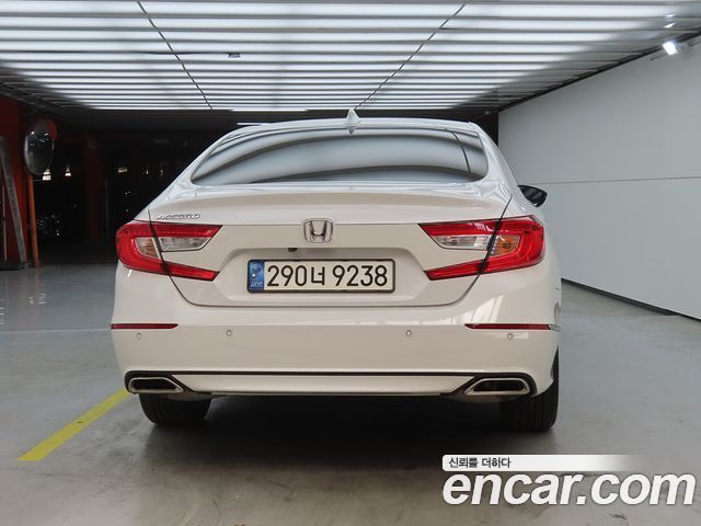 Honda Accord 10-го поколения 1.5 Turbo - фото 2