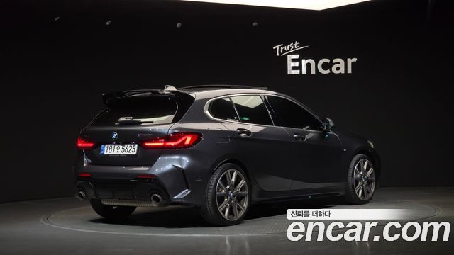 BMW 1 Series F40 M135i xDrive - фото 1