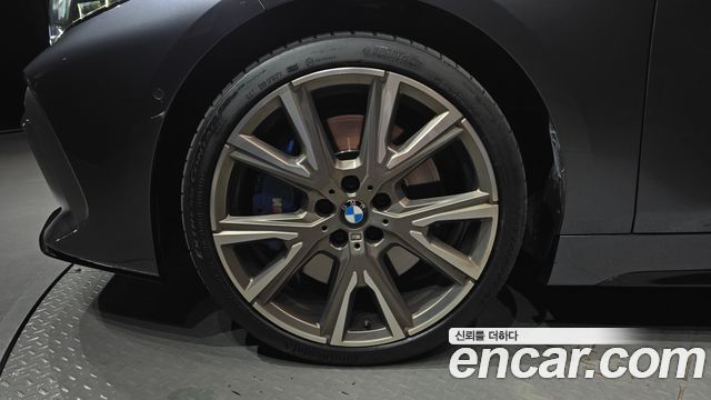 BMW 1 Series F40 M135i xDrive - фото 4