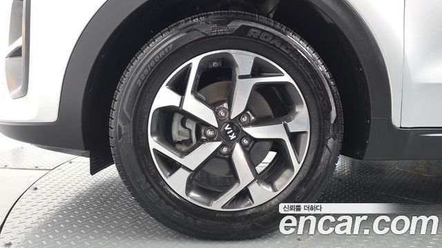 Kia Sportage The Bold Diesel 1.6 4WD Trendy - фото 4