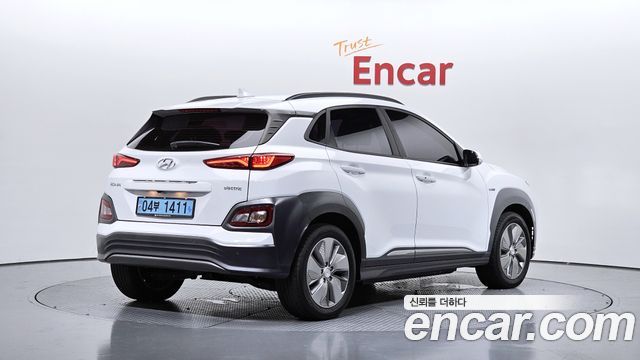 Hyundai Kona Electric Premium - фото 1