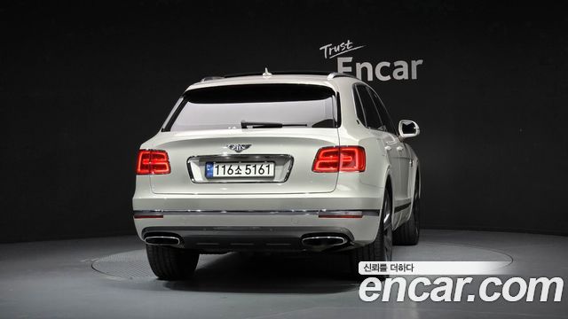 Bentley Bentayga 6.0 W12 - фото 3
