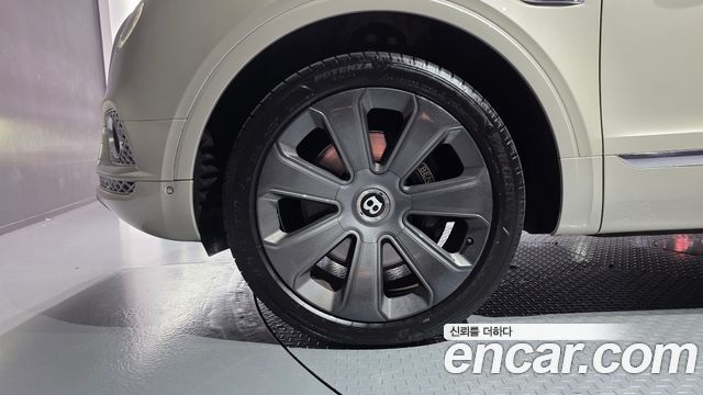 Bentley Bentayga 6.0 W12 - фото 4
